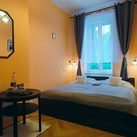 Apartment In Old Town City Center Karlovy Vary Exterior photo